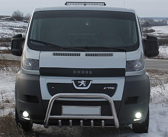 Дефлектор капота Peugeot Boxer '2006-2014 (с логотипом) Vip Tuning